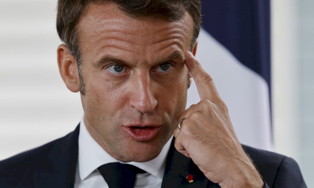 Emmanuel Macron estime avoir une "majorité solide" pour la réforme des retraites