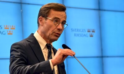 suede:-le-conservateur-kristersson-elu-premier-ministre-avec-le-soutien-inedit-de-l&rsquo;extreme-droite