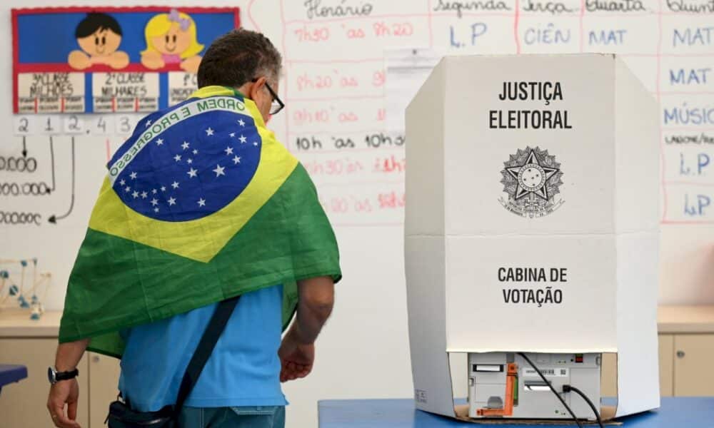 le-bresil-vote,-lula-comme-bolsonaro-confiants-de-l’emporter