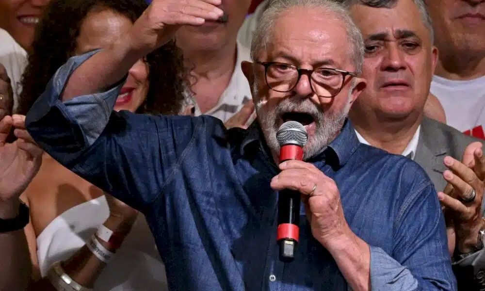 Brésil : Lula limoge le chef de l'armée à la veille de son premier voyage à l'étranger