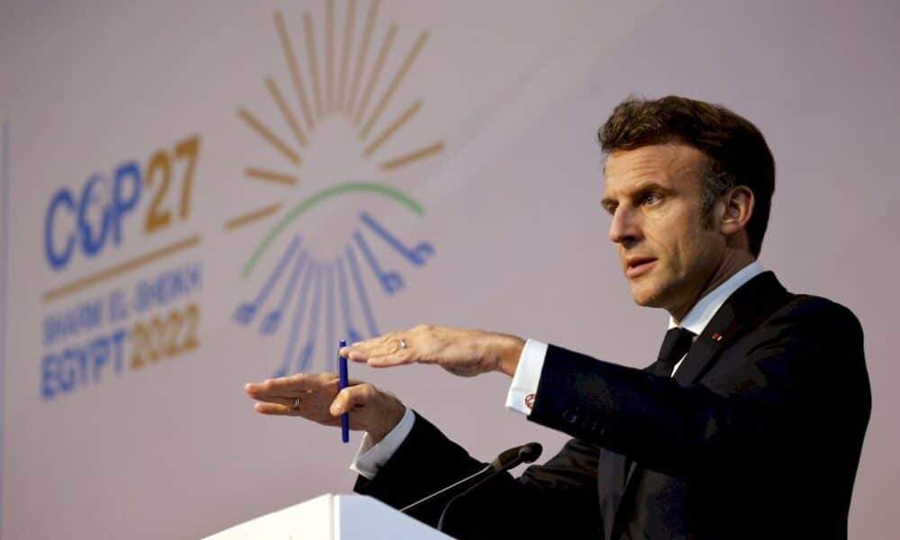 climat:-les-industriels-emetteurs-de-gaz-a-effet-de-serre-recus-a-l&rsquo;elysee