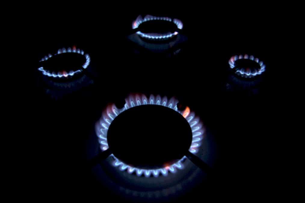 pourquoi-la-chute-des-prix-du-gaz-ne-calme-pas-les-factures-et-l&rsquo;inflation?