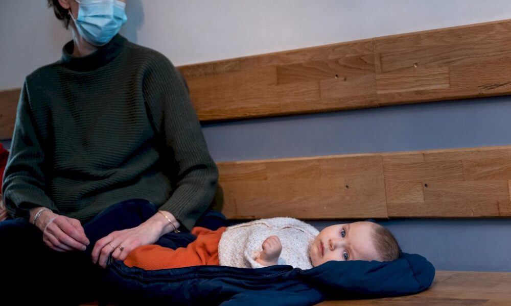 en-cabinet-pediatrique,-des-horaires-a-rallonge-face-a-la-bronchiolite