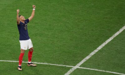 mondial:-la-france-souffre-mais-sort-l&rsquo;angleterre-et-rejoint-le-maroc