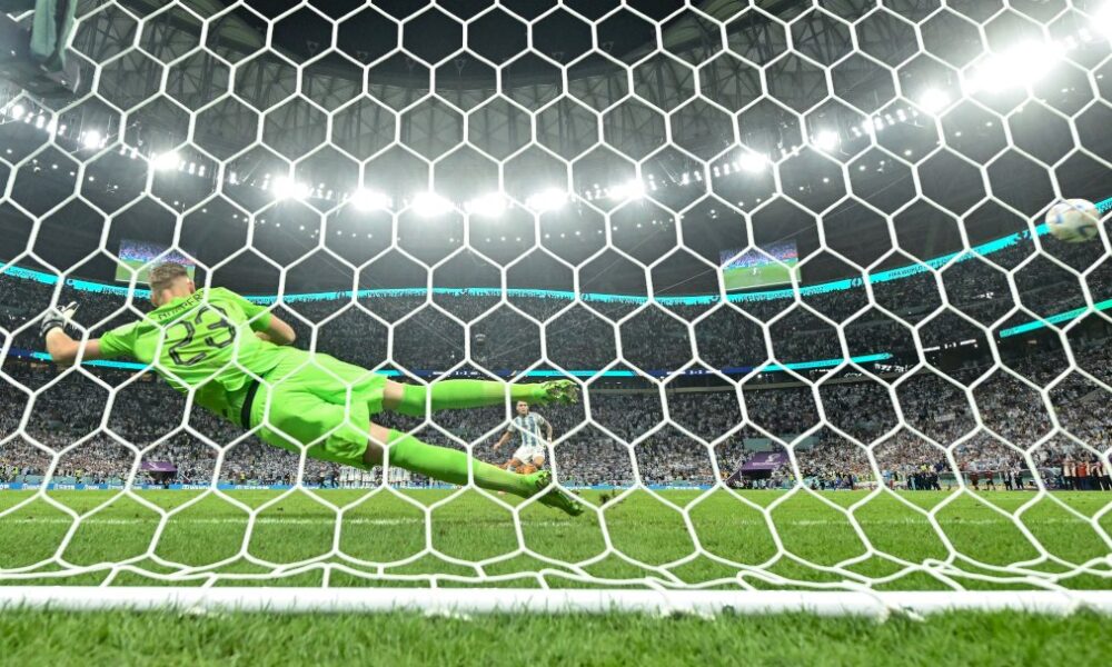 mondial:-quatre-reves-aux-portes-de-la-finale…-ou-du-desert