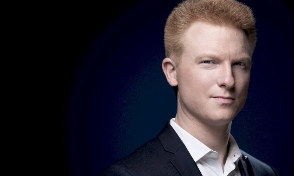 violences-conjugales:-4-mois-de-sursis-pour-quatennens,-un-retour-politique-en-suspens