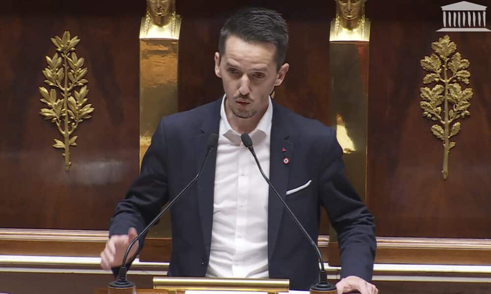 Le député Sylvain Carrière défend la baisse de la TVA dans tous les transports en commun !