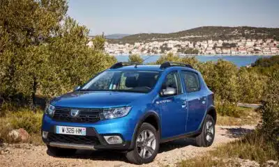 La Dacia Sandero a été la voiture la plus vendue à des particuliers en France en 2022, loin devant la Peugeot 208 et la Renault Clio. Un résultat peu surprenant, quand on sait que la filiale roumaine de Renault s’adresse en priorité à ce marché