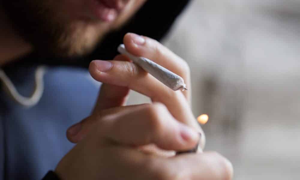 Cannabis et sommeil : l’insomnie serait deux fois plus fréquente chez les étudiants qui en consomment tous les jours