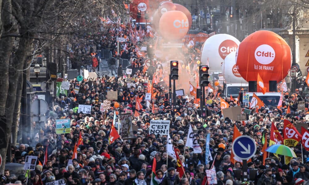 Grève du 11 février : la mobilisation repart à la hausse à Paris et en province