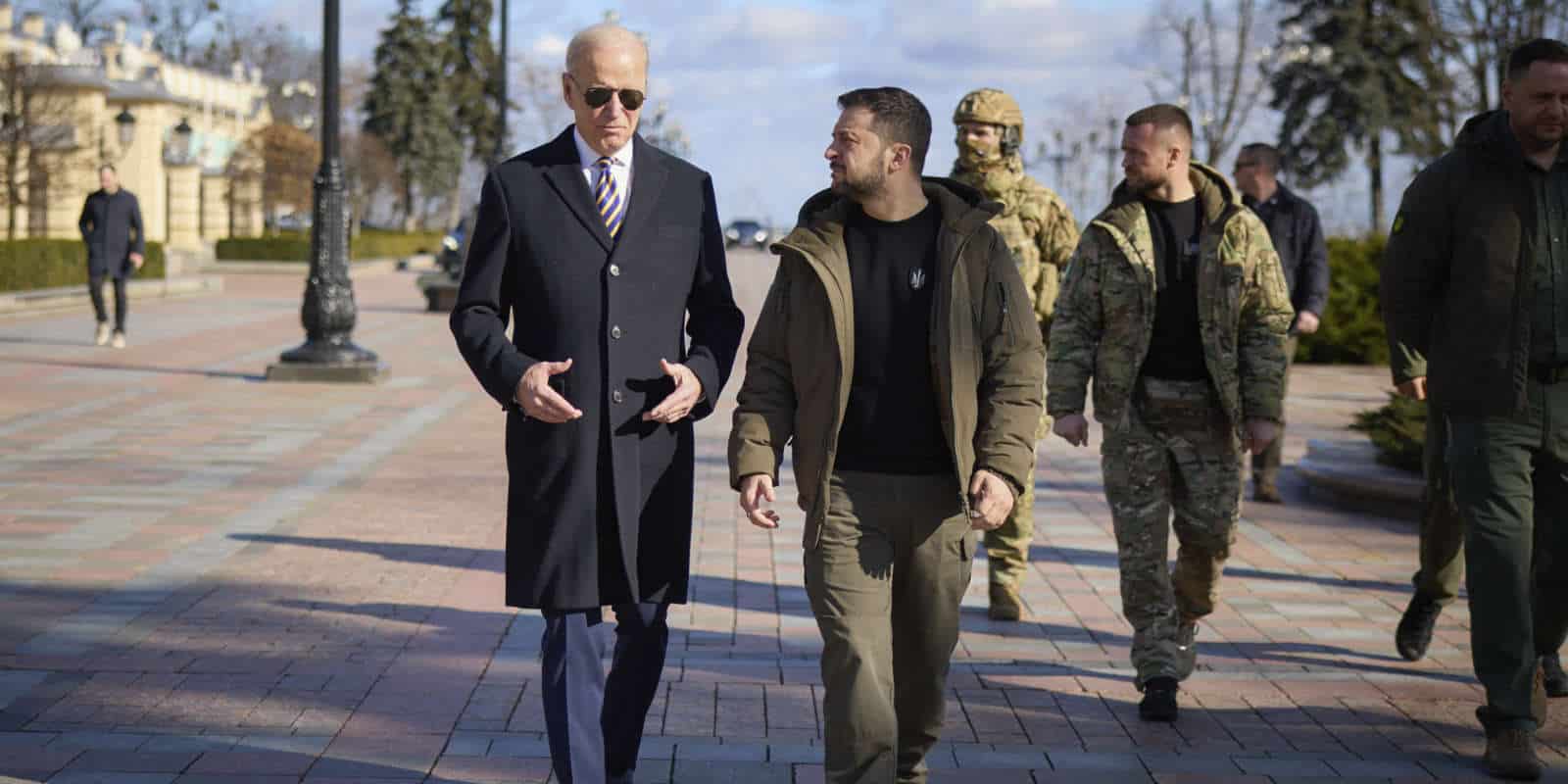 Guerre en Ukraine : en visite surprise à Kiev, Joe Biden annonce de nouvelles livraisons d'armes