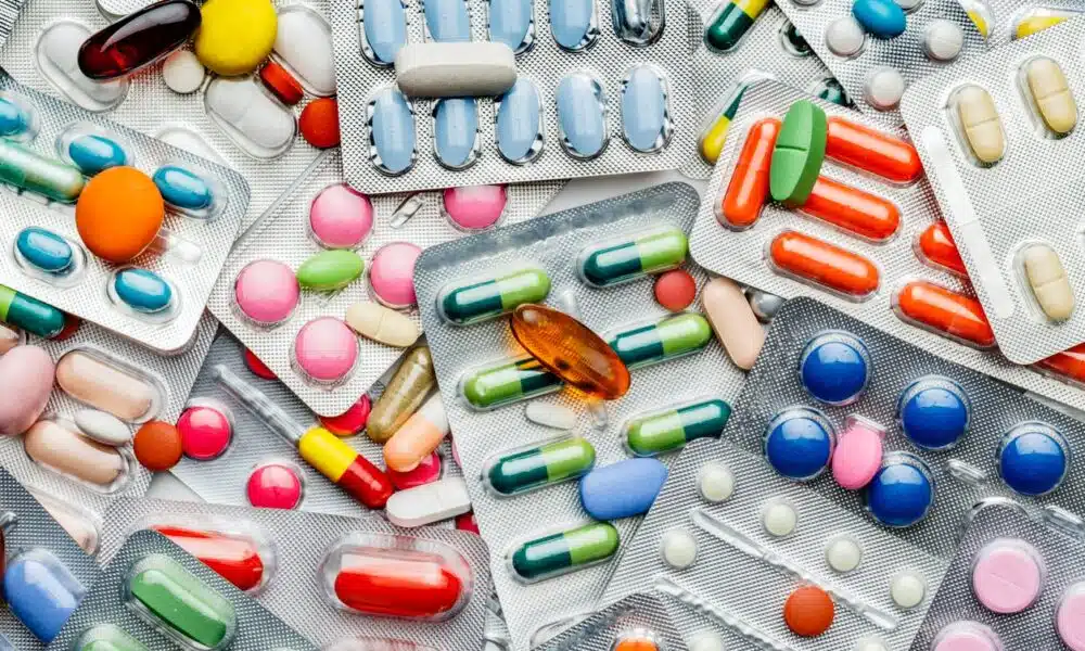 Pénuries de médicaments : le gouvernement accepte des hausses de prix pour satisfaire les industriels