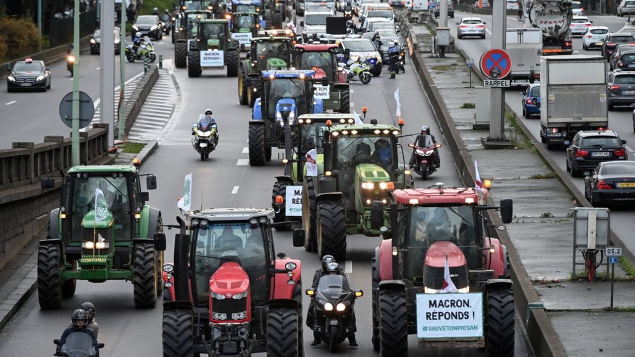 Des centaines de tracteurs à Paris, un peu plus de 100 kilomètres de bouchons en Île-de-France
