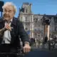 "Paris saccagé" : Pierre Perret critique Paris et la mairie de la capitale dans sa dernière chanson