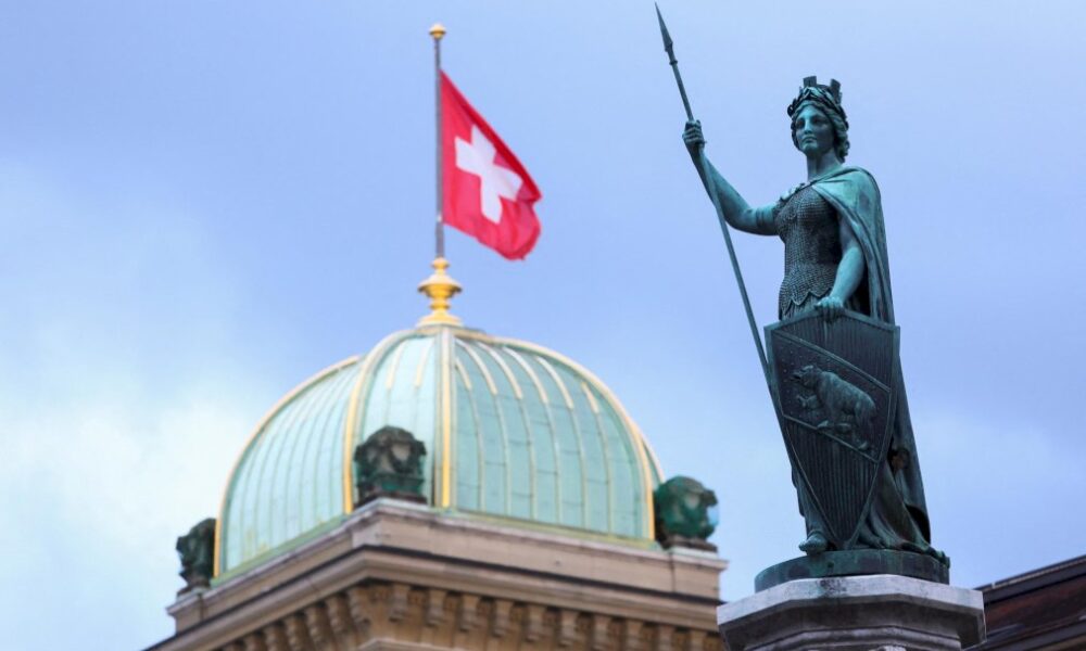 La banque UBS rachète sa rivale Credit Suisse en perdition