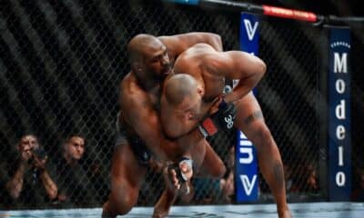 MMA : le Français Ciryl Gane surclassé par Jon Jones pour le titre des poids lourds de l'UFC
