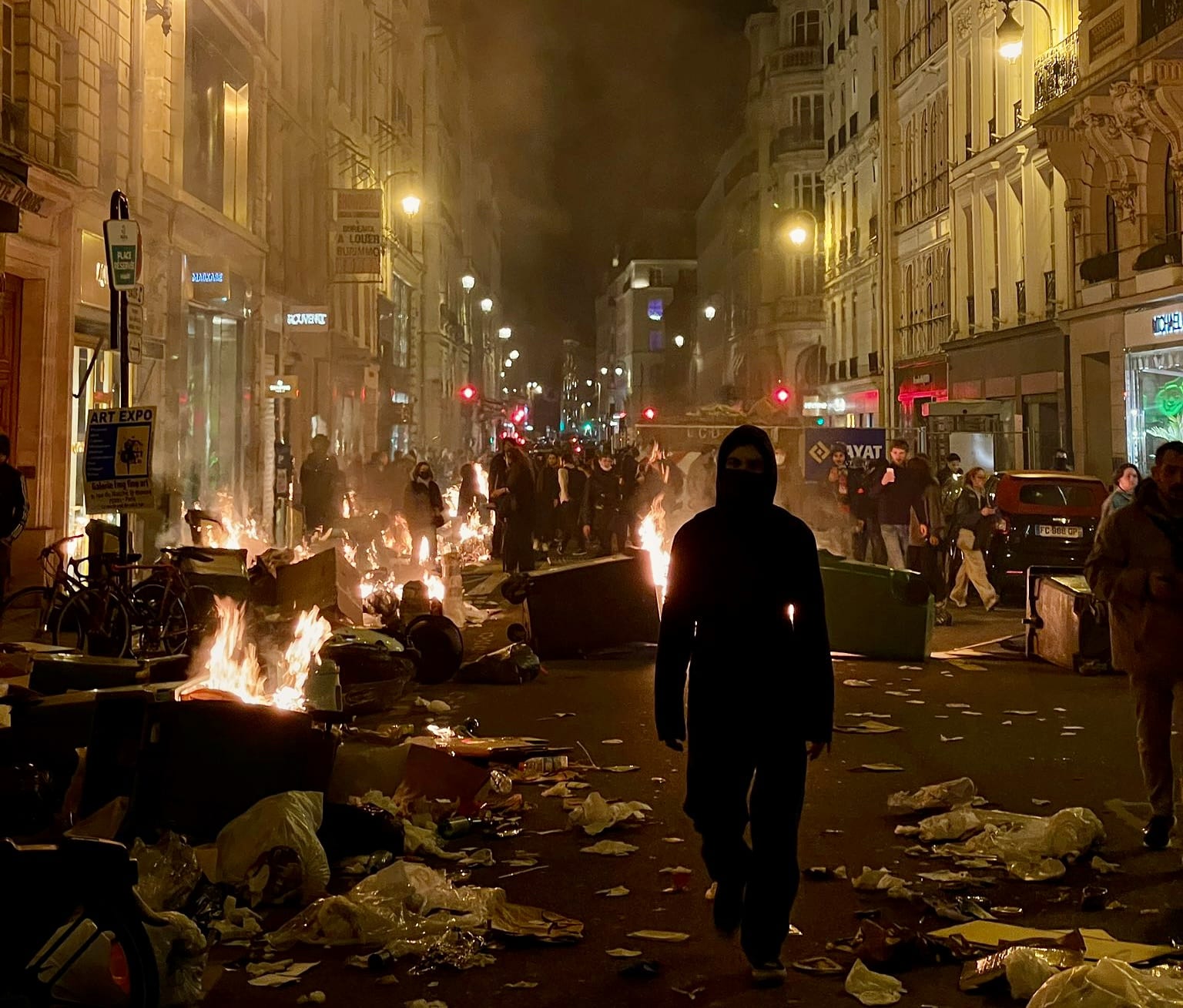 Réforme des retraites : la contestation s'intensifie suite à l'utilisation du 49.3 par l'exécutif