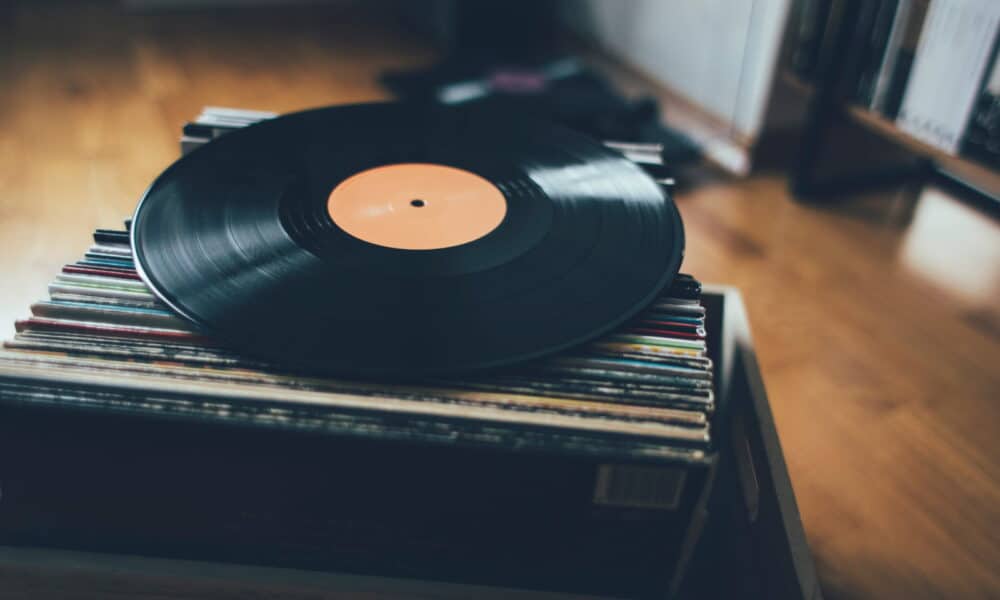 Musique : Les vinyles se vendent plus que les CD, une première depuis 1987