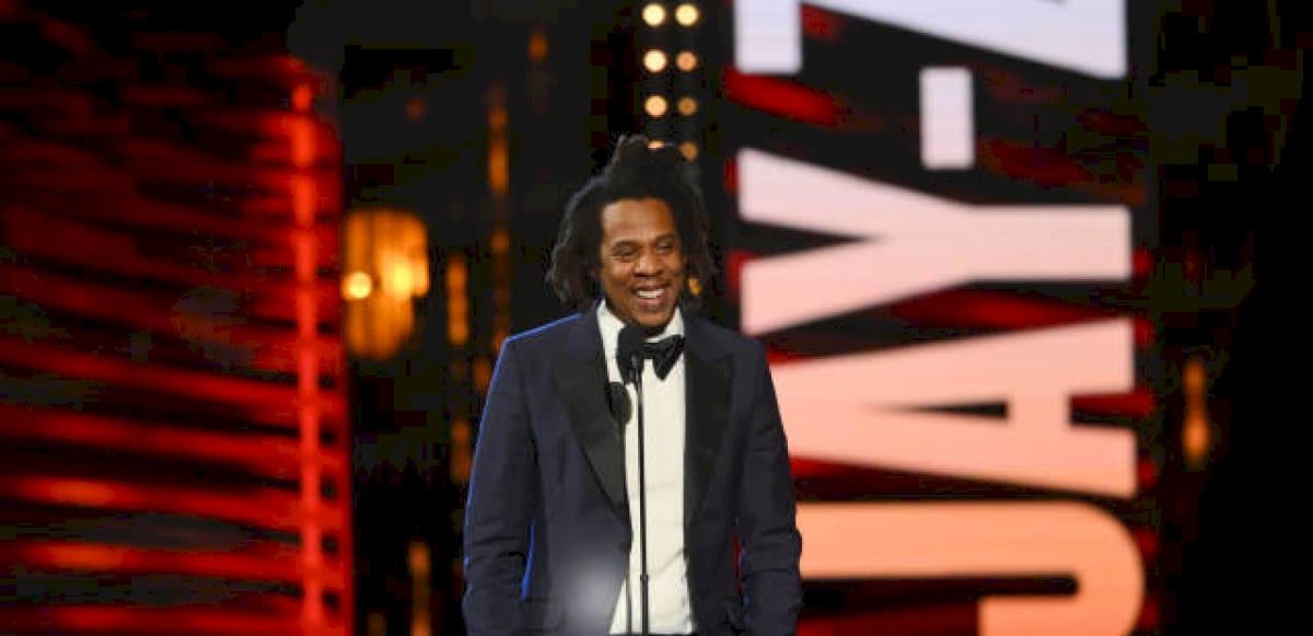 le-rappeur-jay-z-a-paris-pour-un-concert-surprise-a-l’exposition-basquiat