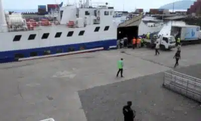operation-wuambushu-a-mayotte-:-les-bateaux-de-nouveau-autorises-a-accoster-aux-comores,-l’accueil-des-passagers-restreints-a-ceux-munis-de-papiers