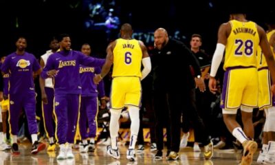 play-offs-nba:-les-lakers-qualifies,-les-kings-poussent-les-warriors-a-un-7e-match