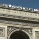 Une banderole géante déployée contre la réforme des retraites sur l'Arc de Triomphe