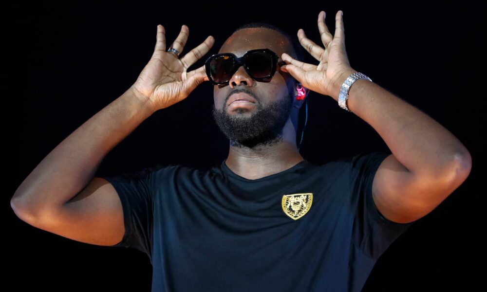 L'électricité en Afrique dès l'Antiquité, les pyramides servant d'antennes: Gims enchaîne les inepties sur YouTube