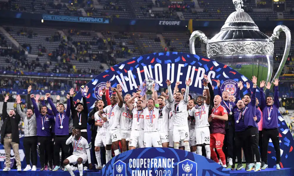 Le Toulouse Football Club écrase le FC Nantes et remporte la Coupe de France de football