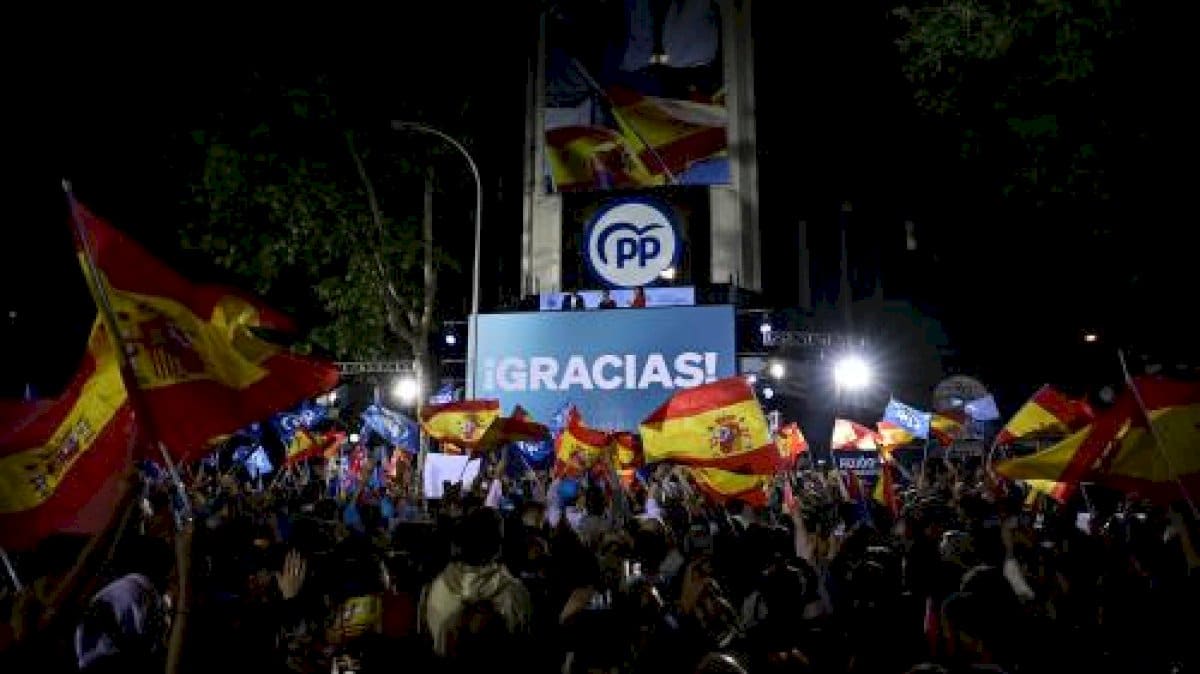 espagne-:-tres-lourde-defaite-du-parti-socialiste-lors-des-elections-municipales-et-regionales