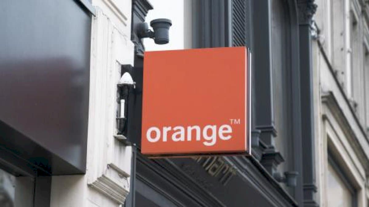 telephonie-:-orange-touche-par-une-panne,-les-appels-via-le-reseau-mobile-« actuellement-perturbes »