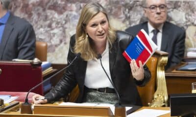 Retraites : pour Braun-Pivet, la proposition d'abrogation est irrecevable