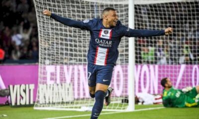 ligue-1-:-le-psg-se-balade-sur-sa-pelouse-et-envoie-ajaccio-en-ligue-2