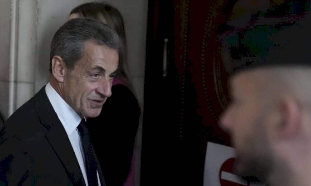 financement-libyen-:-le-parquet-requiert-un-proces-contre-treize-suspects,-dont-nicolas-sarkozy