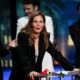 Cannes : Justine Triet gagne la Palme d’or et charge le gouvernement