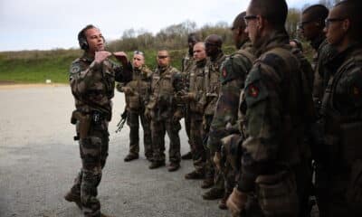 L'armée de terre prévoit un service de six mois pour former des bataillons de volontaires