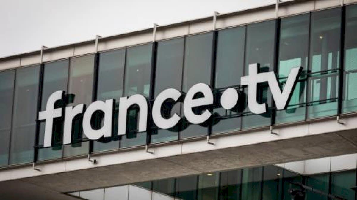 le-senat-etudie-la-creation-d&rsquo;une-holding-regroupant-les-medias-de-l&rsquo;audiovisuel-public