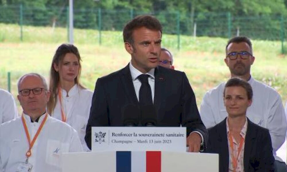 penurie-de-medicaments-:-relocalisation-de-la-production,-« plan-blanc »,-prevention…-ce-qu&rsquo;il-faut-retenir-des-annonces-d&rsquo;emmanuel-macron