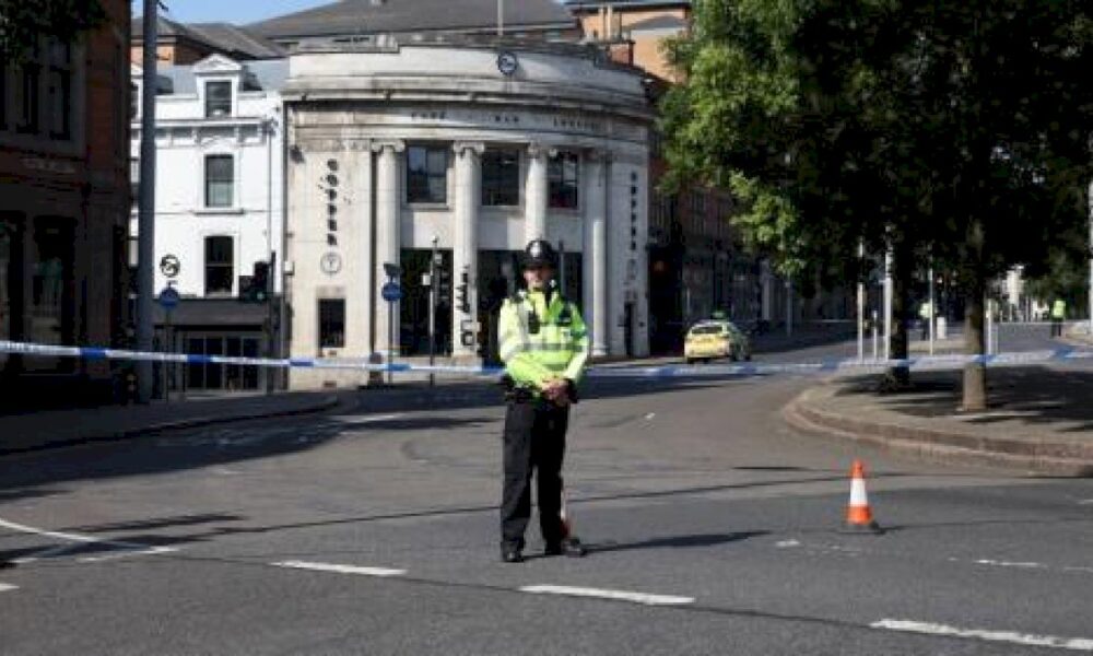 royaume-uni-:-trois-personnes-tuees-a-nottingham-dans-un-« incident-tragique »-impliquant-une-camionnette