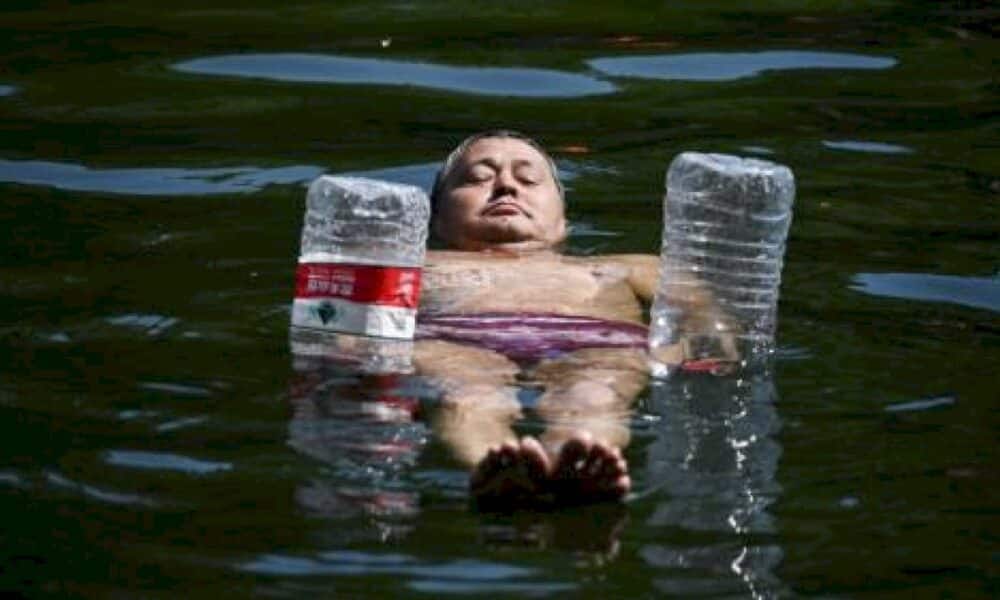 en-images.-chine-:-avec-plus-de-40°c-enregistres,-pekin-et-sa-region-etouffent-sous-la-chaleur