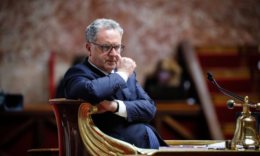 Présidentielle : Ferrand appelle à modifier la Constitution pour autoriser un 3e mandat