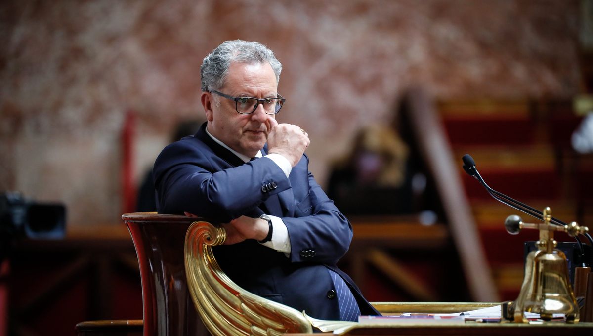 Présidentielle : Ferrand appelle à modifier la Constitution pour autoriser un 3e mandat