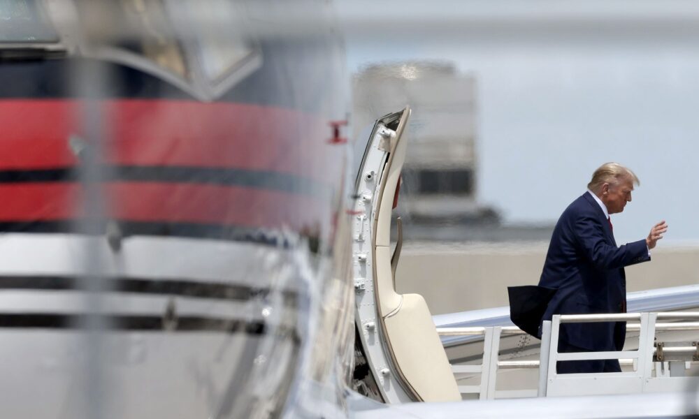 États-Unis : après avoir été inculpé, Donald Trump dénonce un "abus de pouvoir odieux