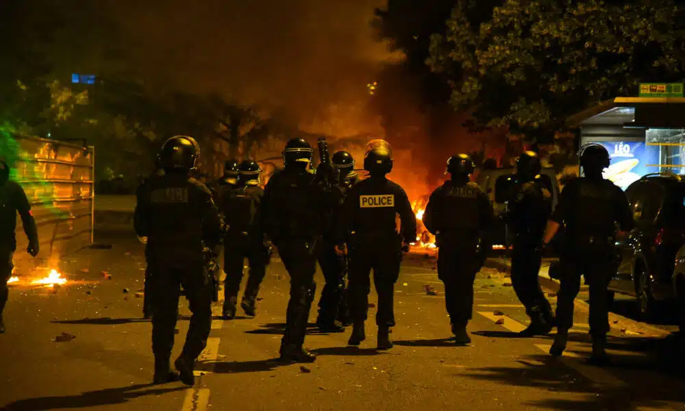 Émeutes : Des individus ont tenté de faire évader des détenus de la prison de Fresnes
