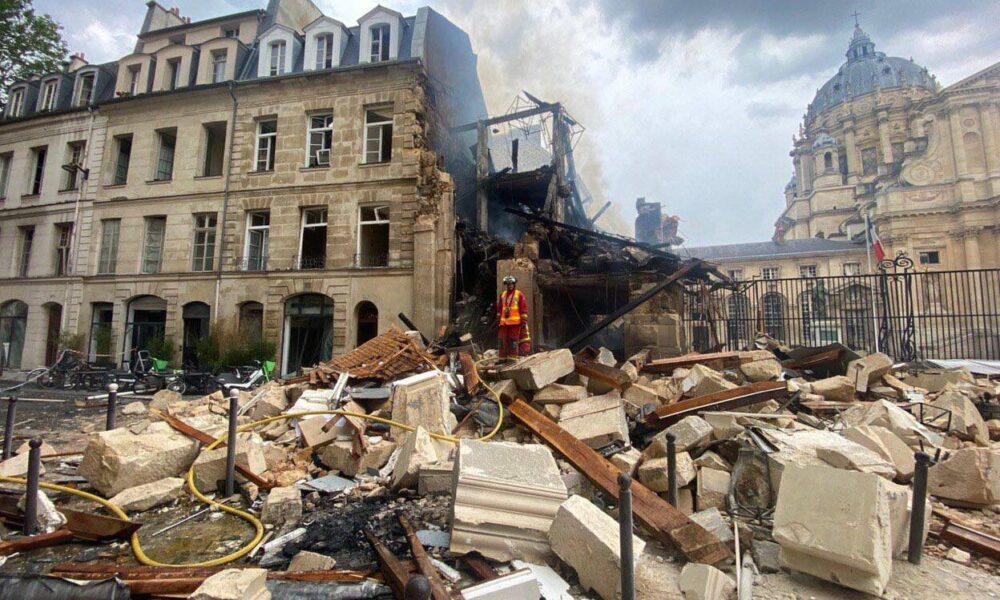 Explosion à Paris : au moins quatre blessés graves et toujours deux personnes recherchées