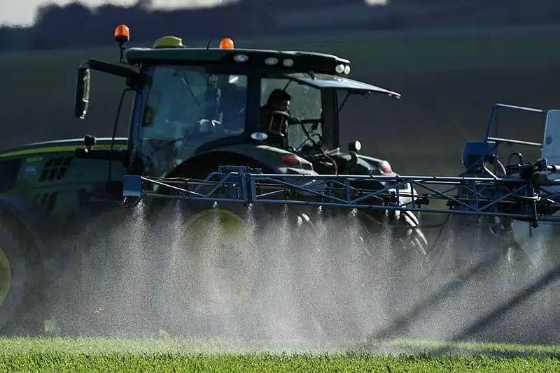 Des firmes agrochimiques accusées d’avoir caché la dangerosité de leurs pesticides à l'UE