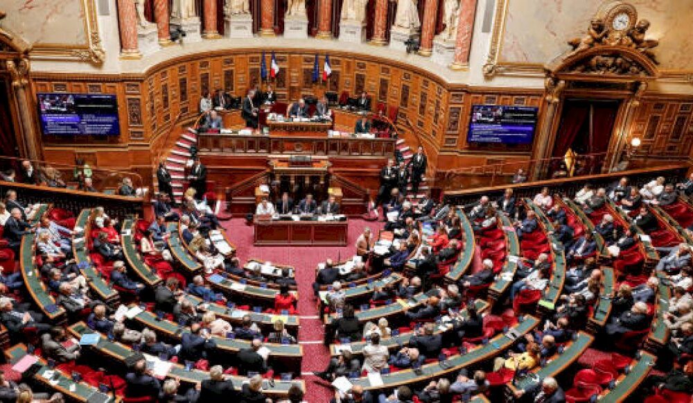 Politique : Les sénateurs vont baisser de 20 % leurs pensions de retraite
