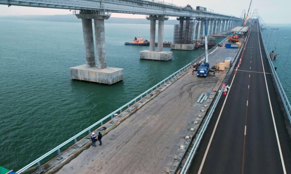 Guerre en Ukraine : deux morts dans l'attaque du pont de Crimée