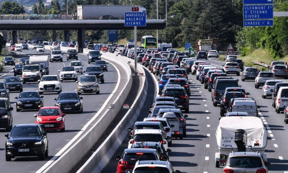 Départs en vacances : Bison Futé prévoit un week-end chargé sur les routes de France