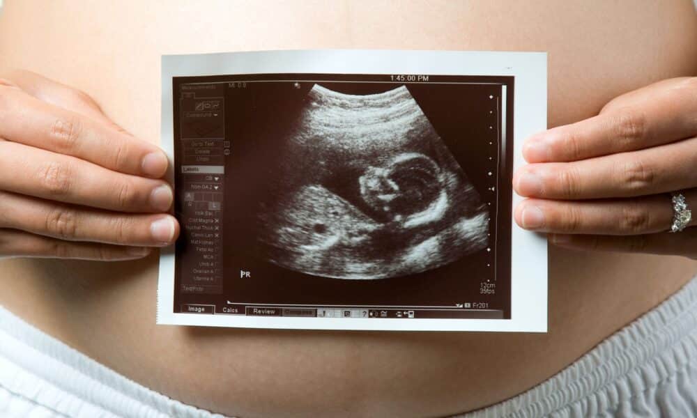 Chute de la natalité en France : le taux de fécondité atteint son niveau le plus bas depuis la Seconde Guerre mondiale