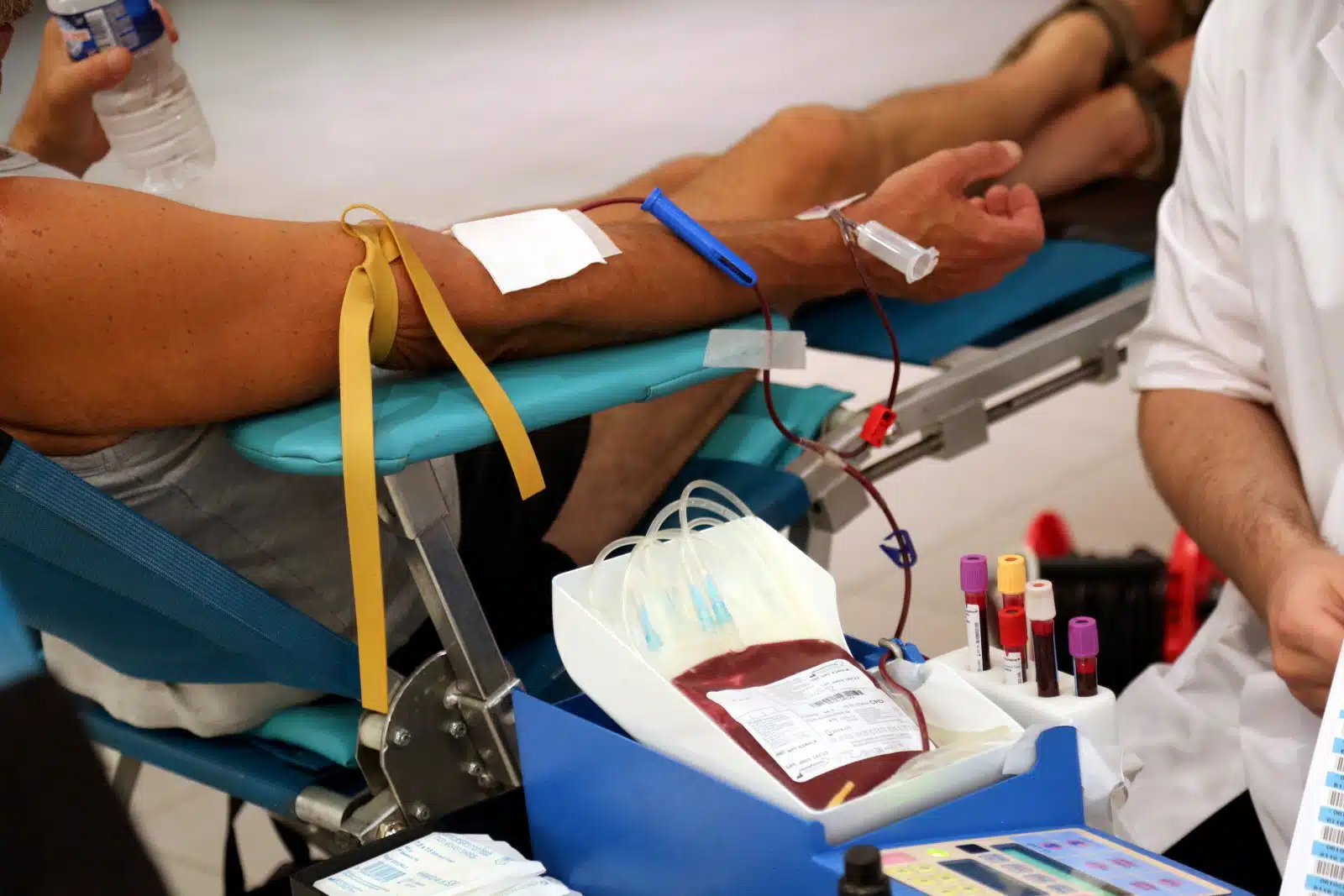 Les États-Unis lèvent l'interdiction de dons de sang pour les homosexuels